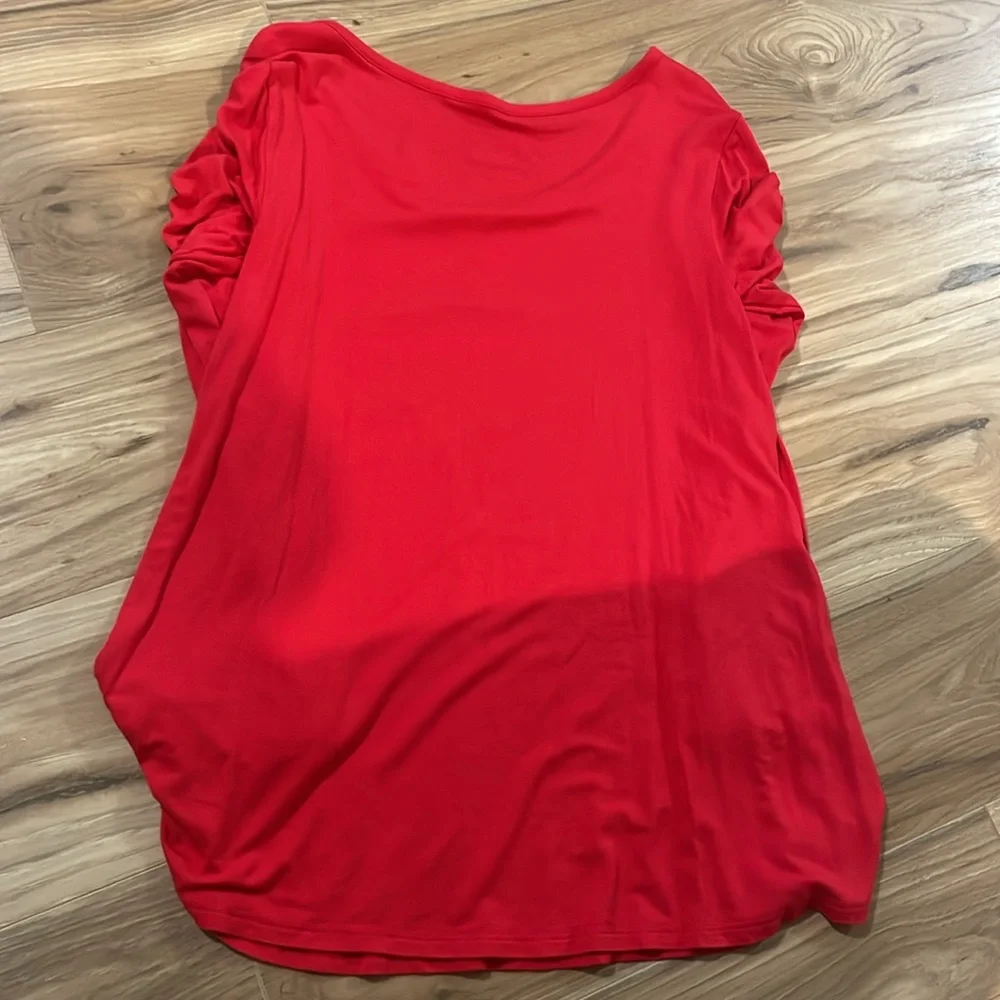 Kids Christmas Llama shirt - Used once - Size: M - Picture 2 of 3